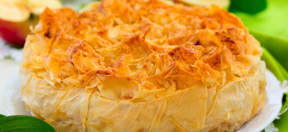 Pâtisserie gourmande aux pommes et amandes : un délice à savourer lors de votre séjour à Bois de Faral