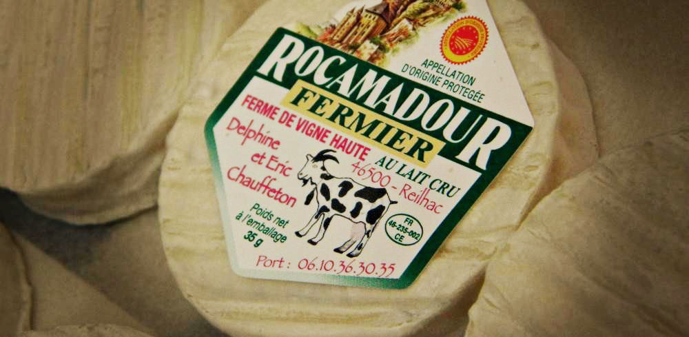 Découvrez les saveurs authentiques du Lot : Rocamadour fermier, fromage emblématique de notre région aux traditions millénaires
