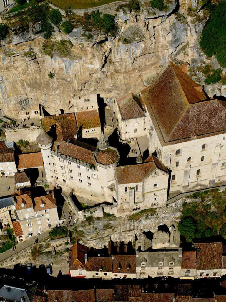 Rocamadour sanctuaire medieval falaise