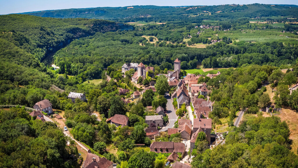 Saint cirq lapopie village forets
