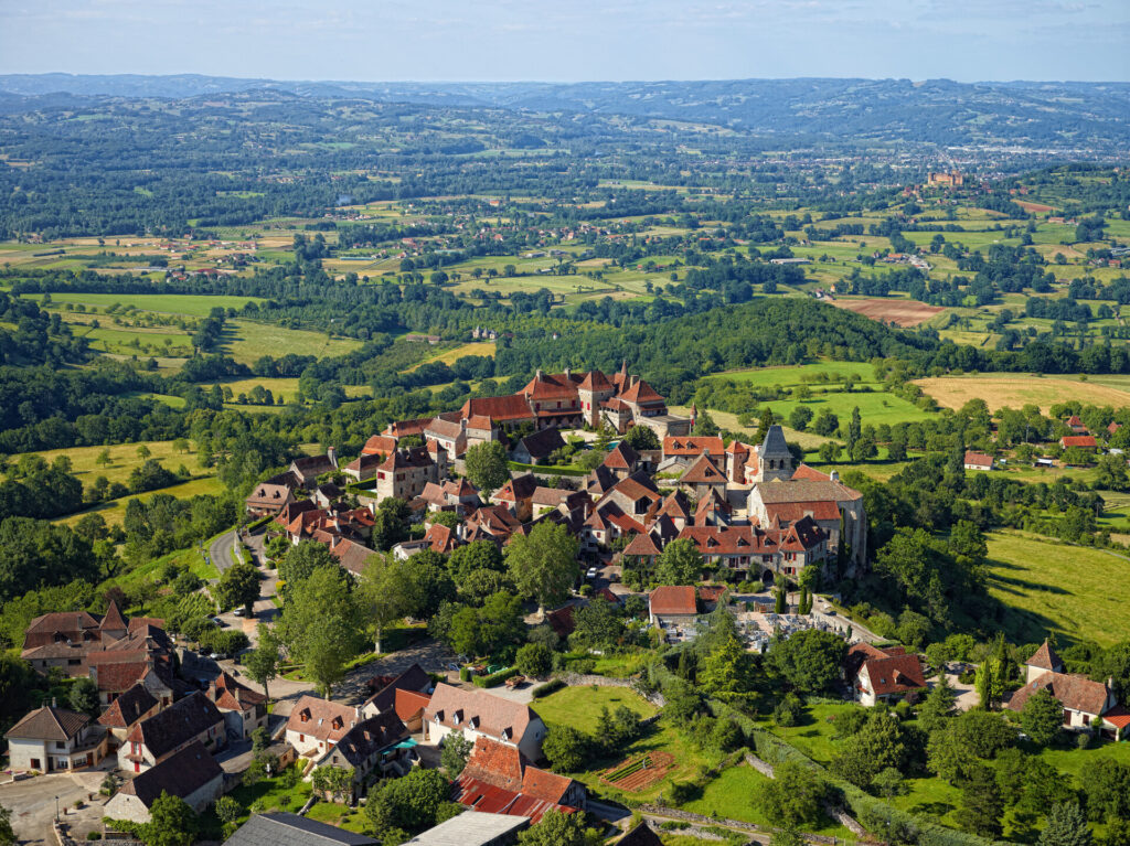 Vallees verdoyantes chateaux medievaux quercy